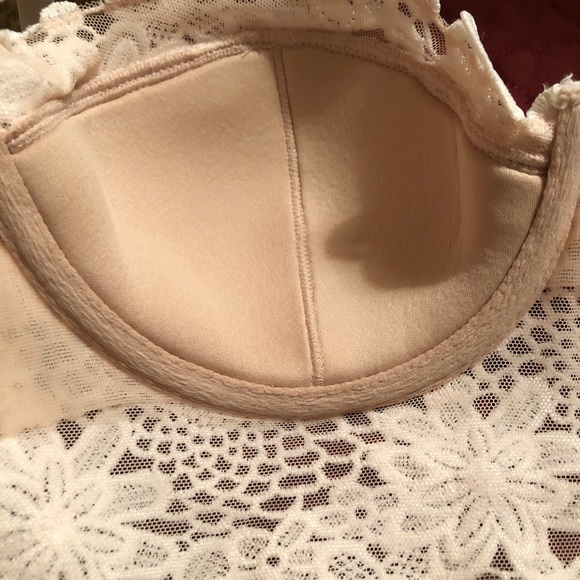 Victoria’s Secret Bustier 34B and panty S - Picture 5 of 7